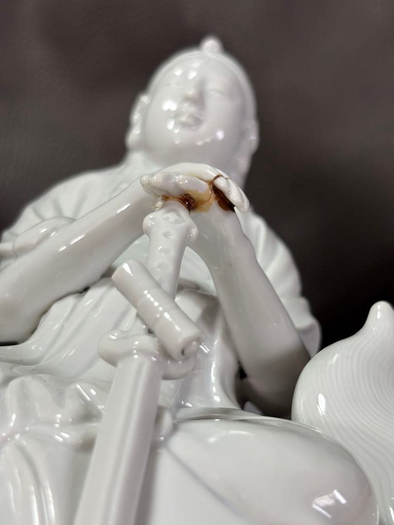 獅子　置物　獅子に乗った観音様