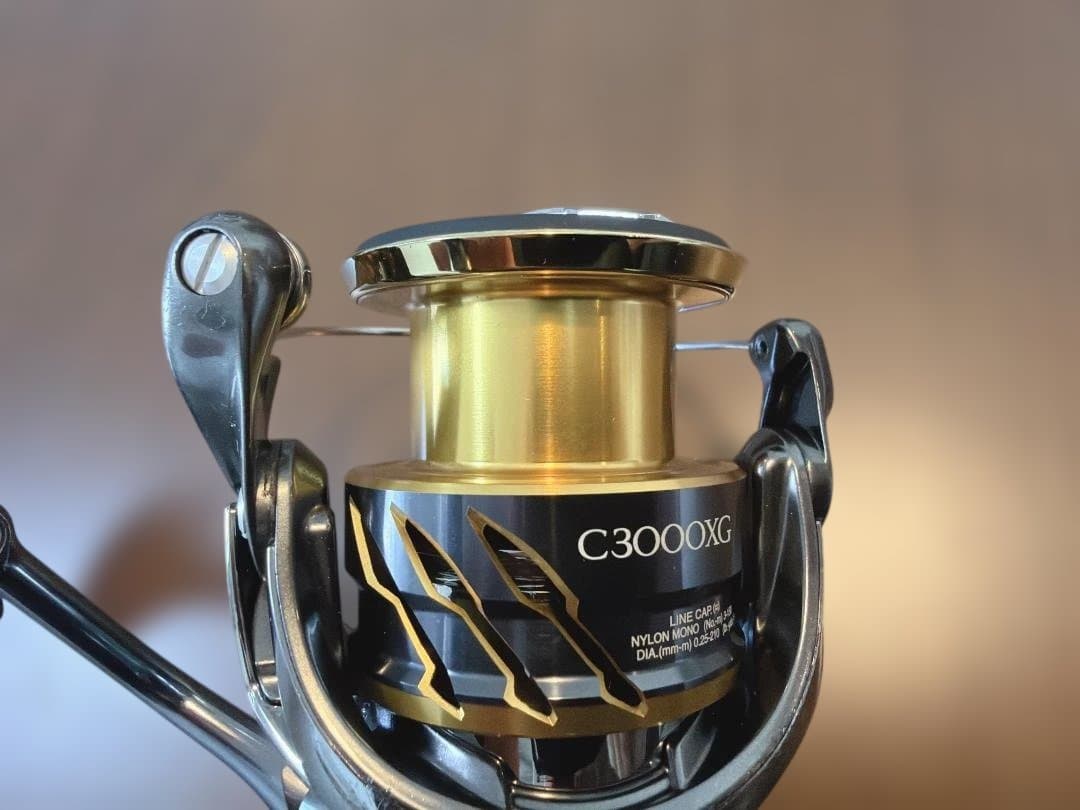 シマノ 20ツインパワー TWIN POWER C3000XG スピニングリール