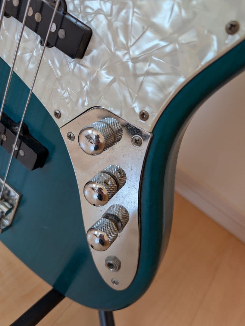 bacchus エレキベース 青緑 GLAY JIROモデル