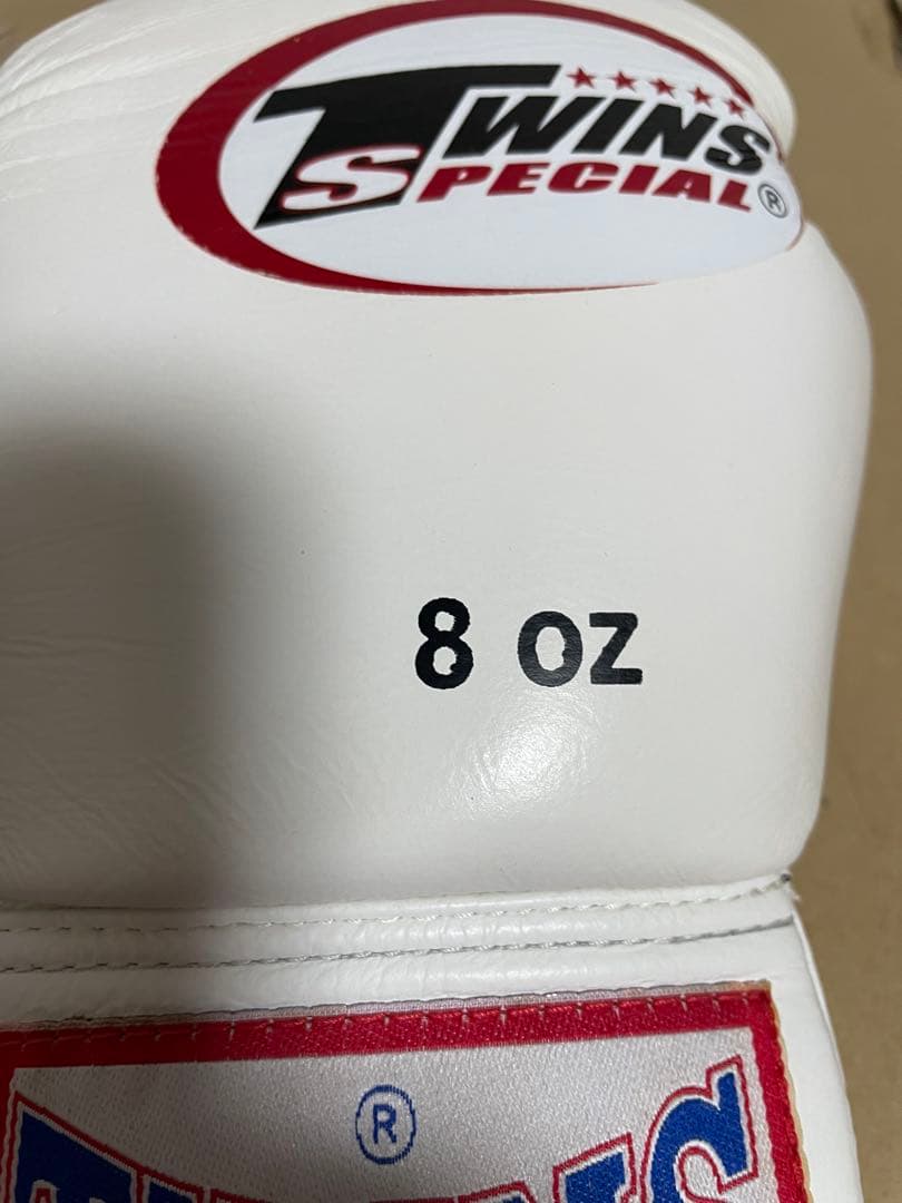 TWINS SPECIAL ボクシンググローブ　 8oz 紐式　本革　ホワイト