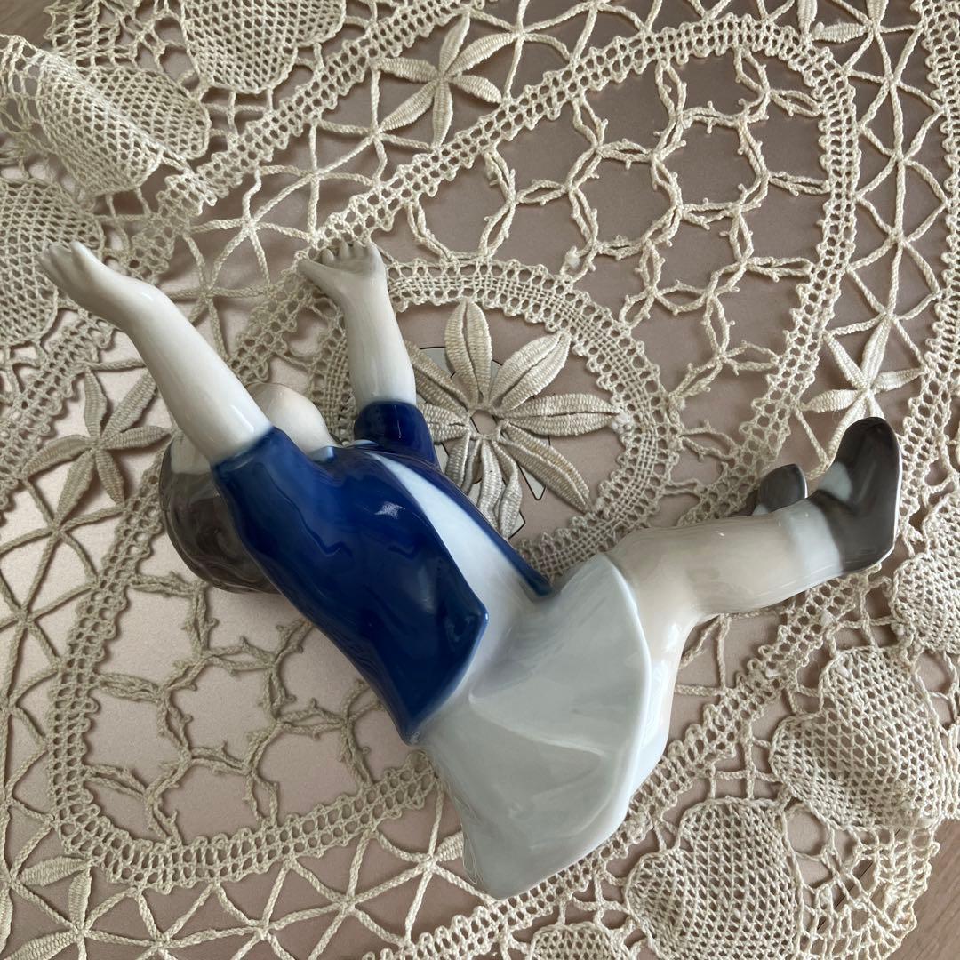 ロイヤルコペンハーゲン　フィギュリン　両手を広げる女の子