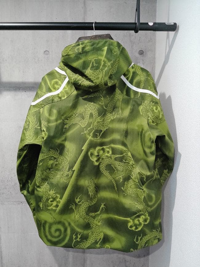 美品 ミズノ 井山敬介モデル 龍 和柄 スキージャケット M メンズ 希少モデル