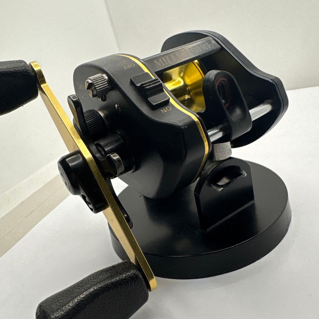 Daiwa MILLIONAIRE st-10AC8ハイスピード ベイトリール