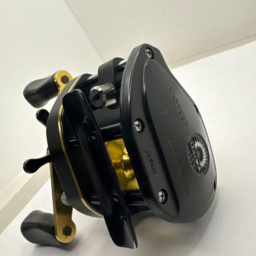 Daiwa MILLIONAIRE st-10AC8ハイスピード ベイトリール