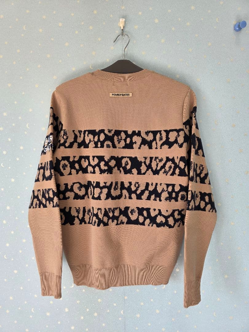 新品タグ付きPEARLY GATES レオパード柄ニット４