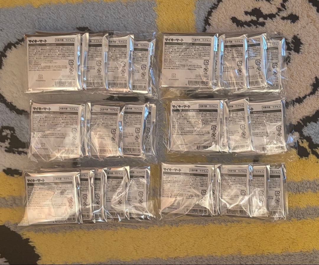 東京リベンジャーズ　マットメタリック缶バッジ　30個　未開封　ショッパー付き