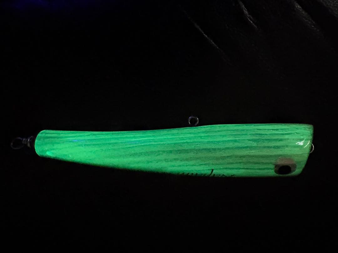 トップウォータールアー グリーン・木目調 約内寸17cm