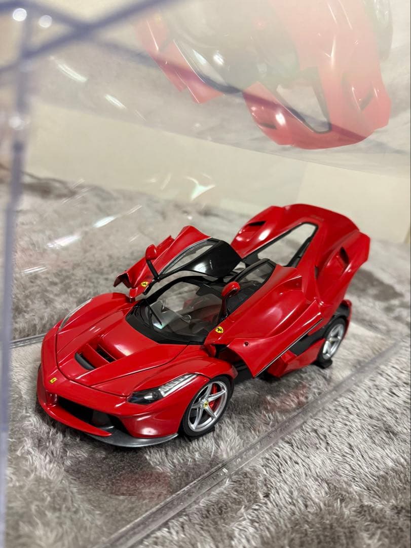 ミニカー Hot Wheel ELITE LaFerrari 1/18