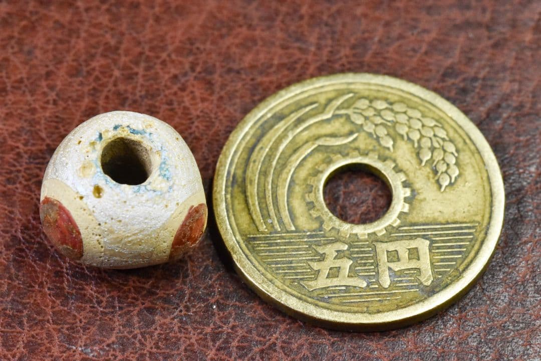 紀元前後 銀化ローマングラスアイビーズ