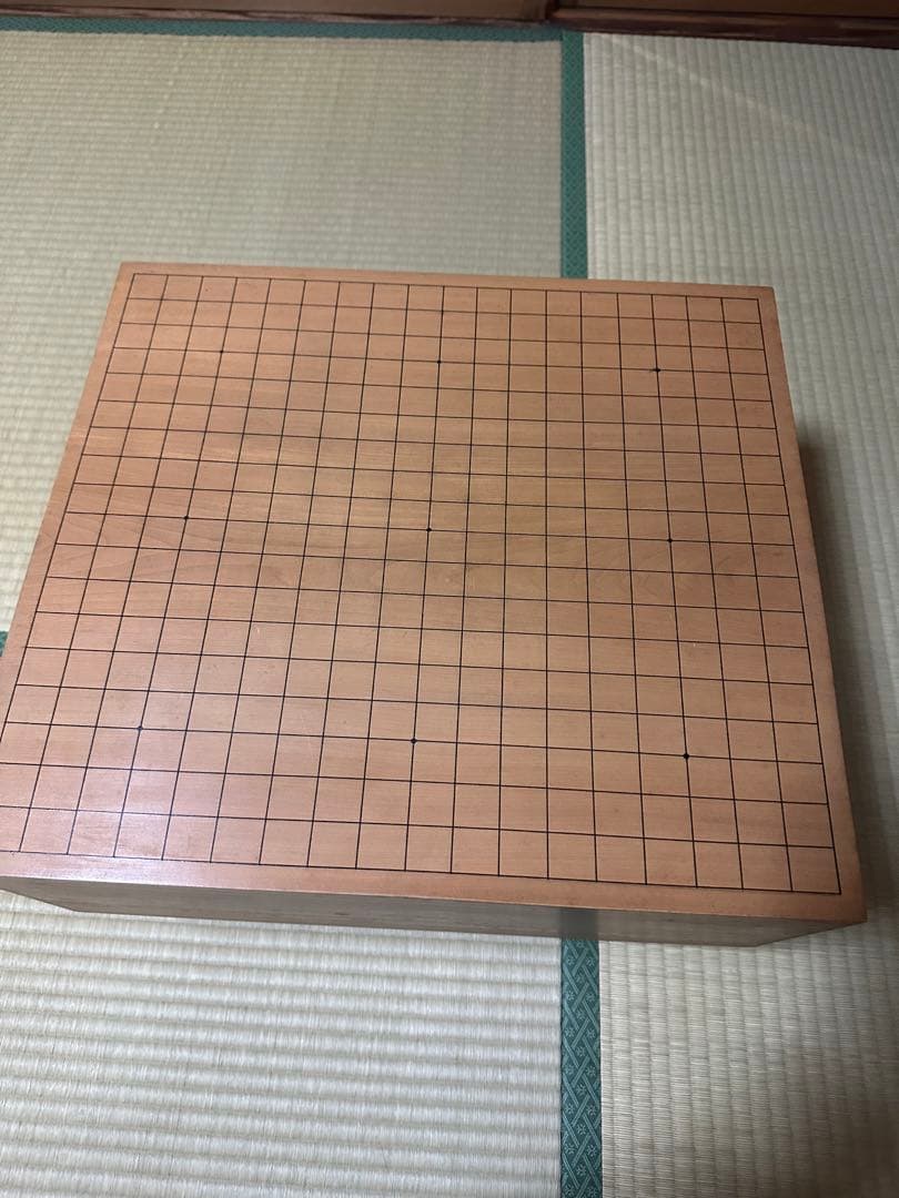 本榧・碁石・花梨碁笥　　　　　　　高級本蛤白石・那智黒石