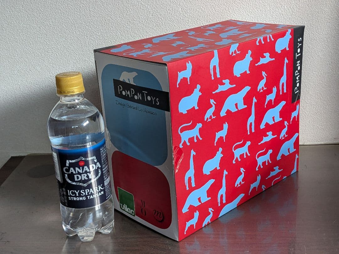 新品だけど少し傷ありオルセー美術館　ポンポン　木製おもちゃ　シロクマ　パリお土産