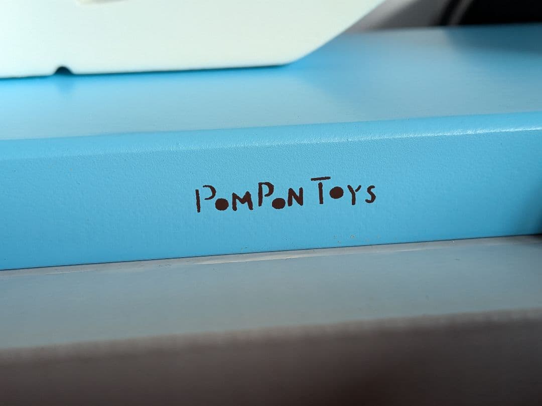 新品だけど少し傷ありオルセー美術館　ポンポン　木製おもちゃ　シロクマ　パリお土産