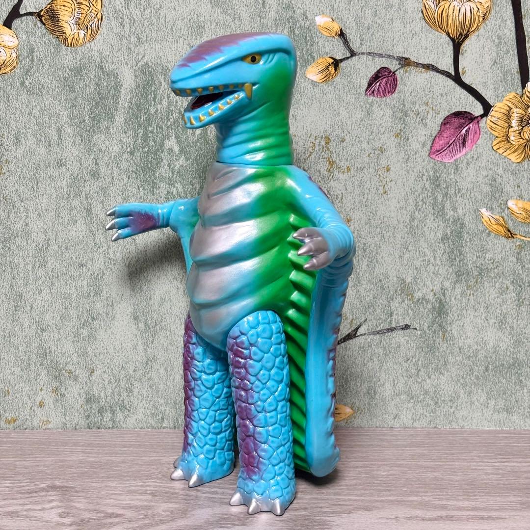 マーミット 『アメゴン』 ソフビ キャプテンウルトラ