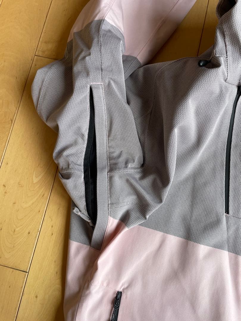 スノーボードジャケット＆パンツと花柄トップスセット 3日間限定お値下げします！