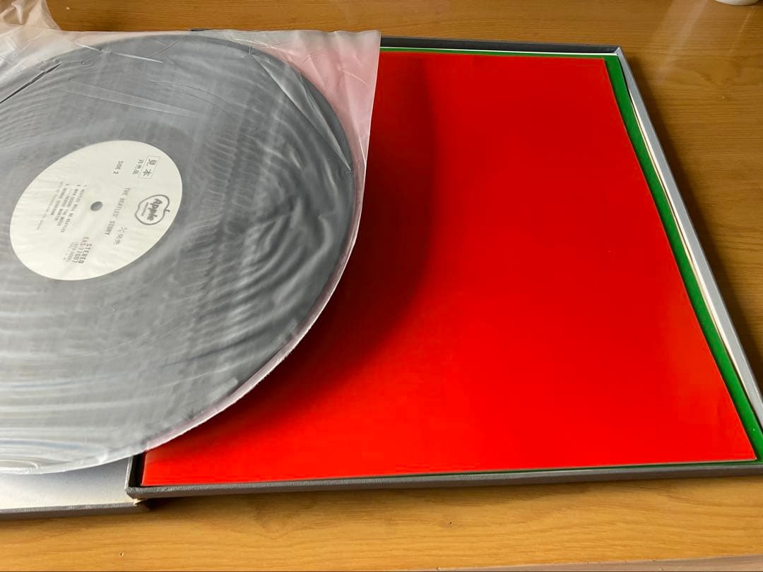 新品同様　ストリー　ノーヒゲ 白ラベル　ラベル二重印刷　ビートルズ　物語