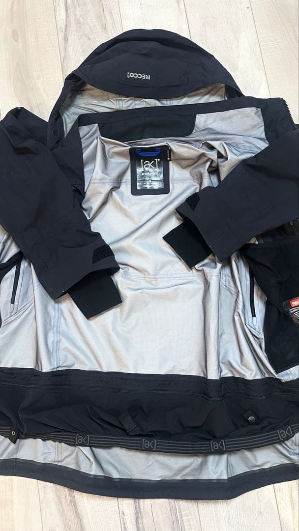 Burton [ak] 3L GORE-TEXストレッチJacket S
