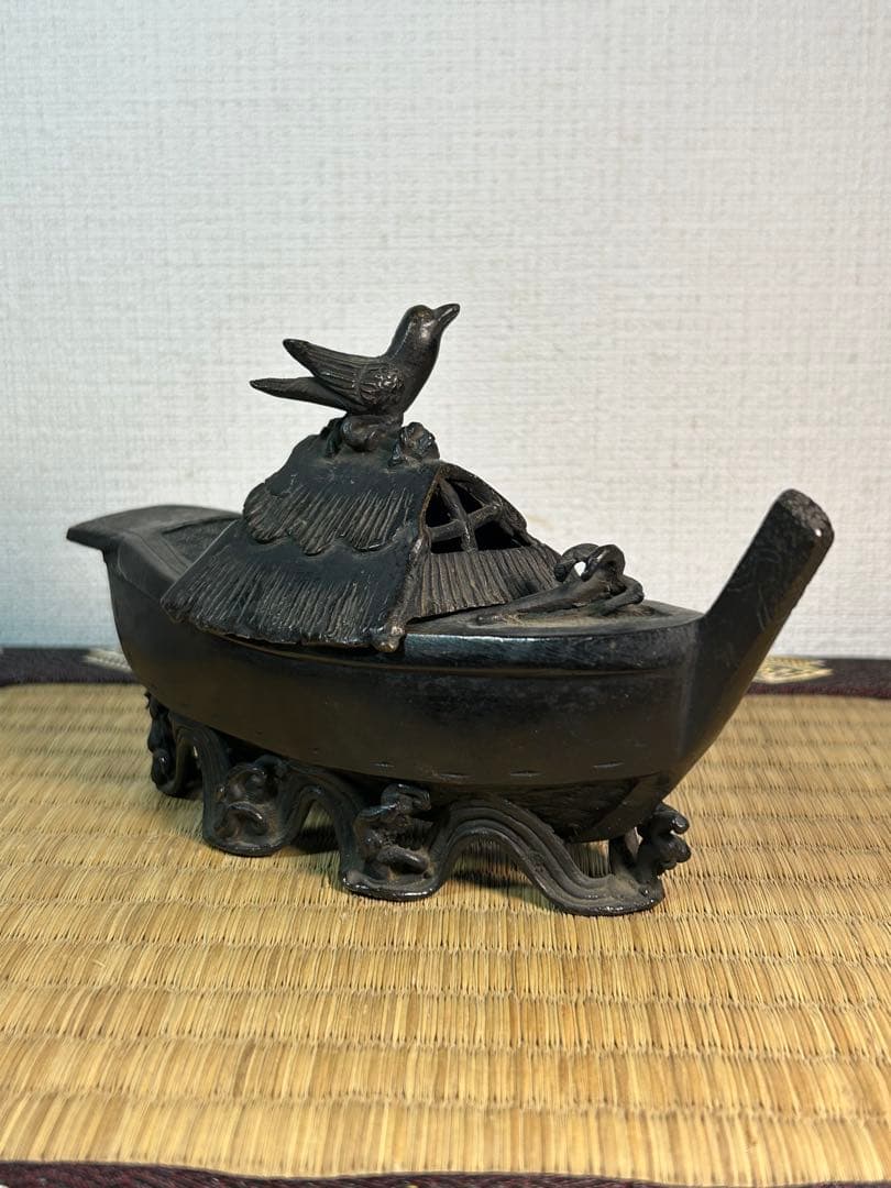 銅製香炉　舟と千鳥