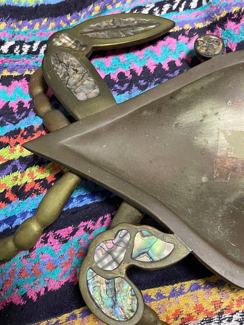 カニ型金属トレイ 貝殻装飾付き 灰皿 アクセサリー置き オブジェ