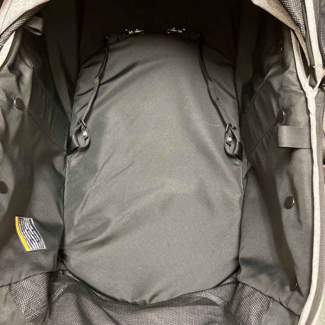 コンビ　コムペット　ミリクランライト　ペット用カート　小型犬、中型犬