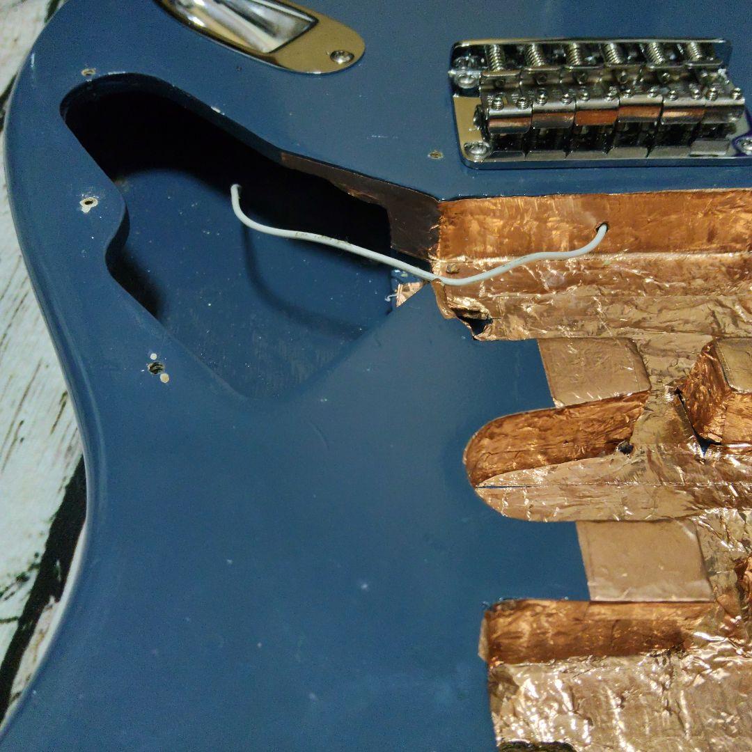 ストラトキャスタータイプ　ボディ　シンライン　セミアコ　エレキギター