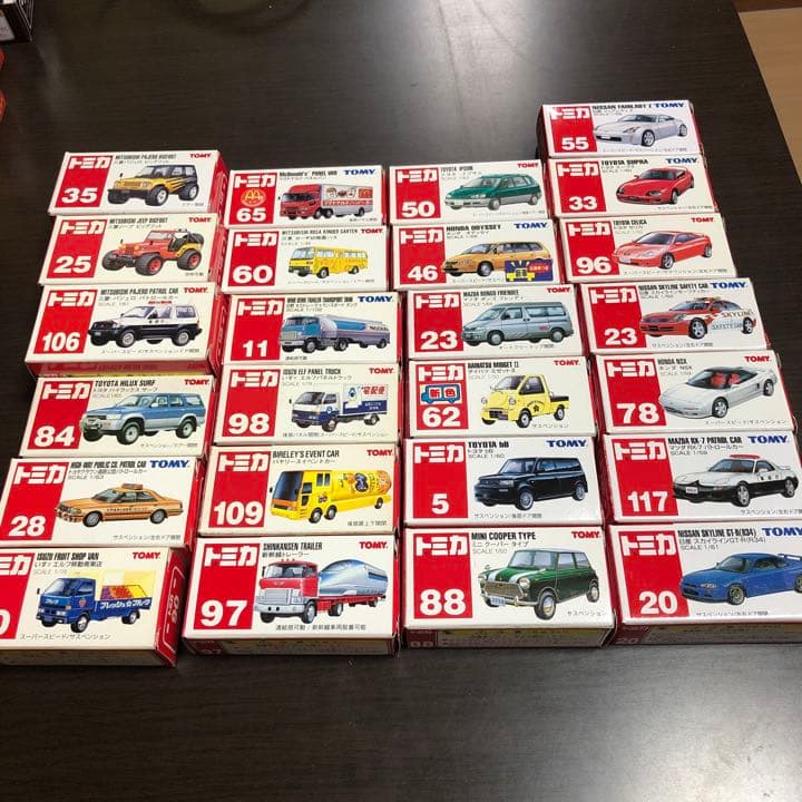 トミカ　25台