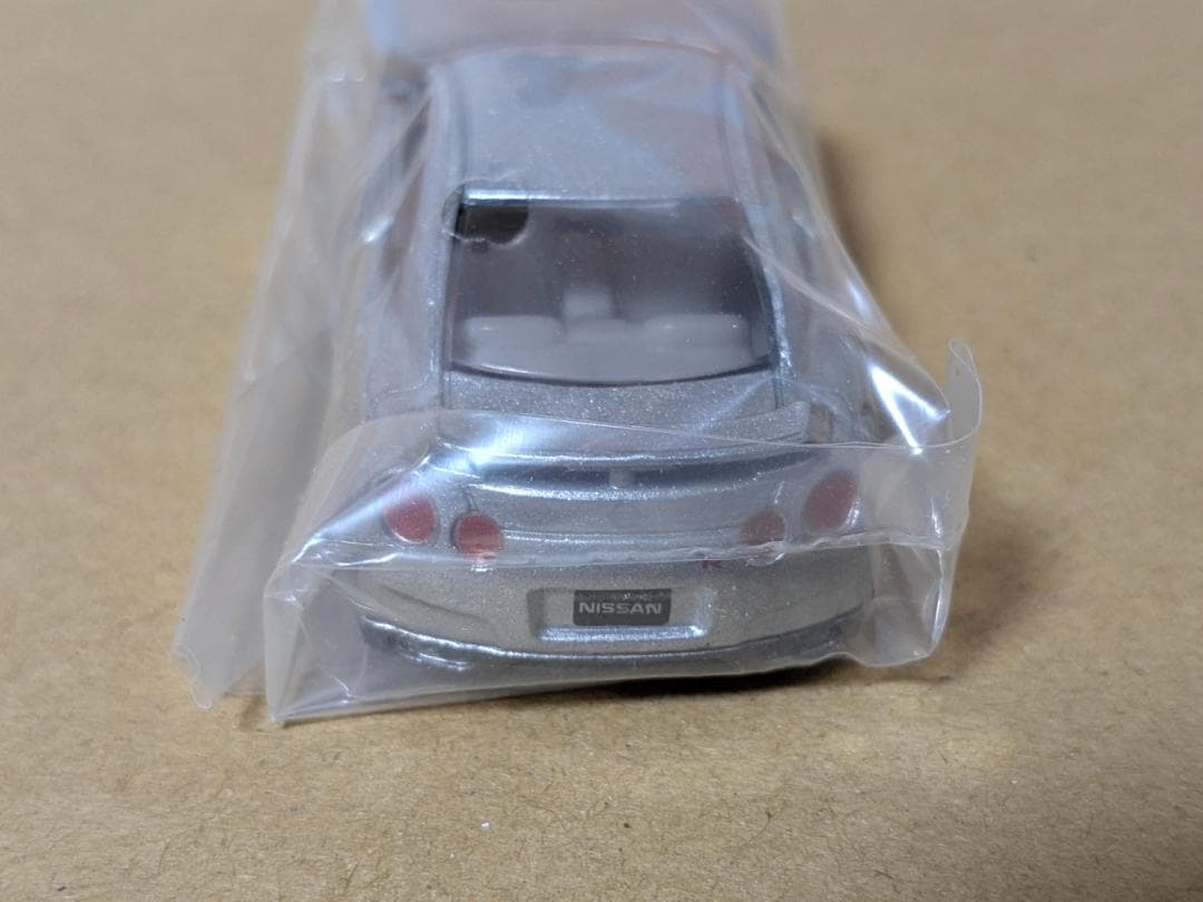 Nissan GT-R シルバー 2008 TOMY 1/64