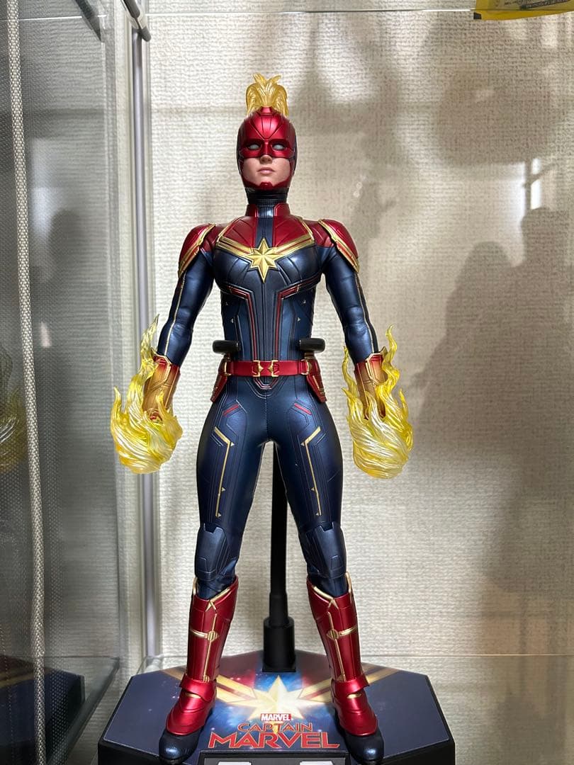 キャプテン・マーベル フィギュア　即購入OK