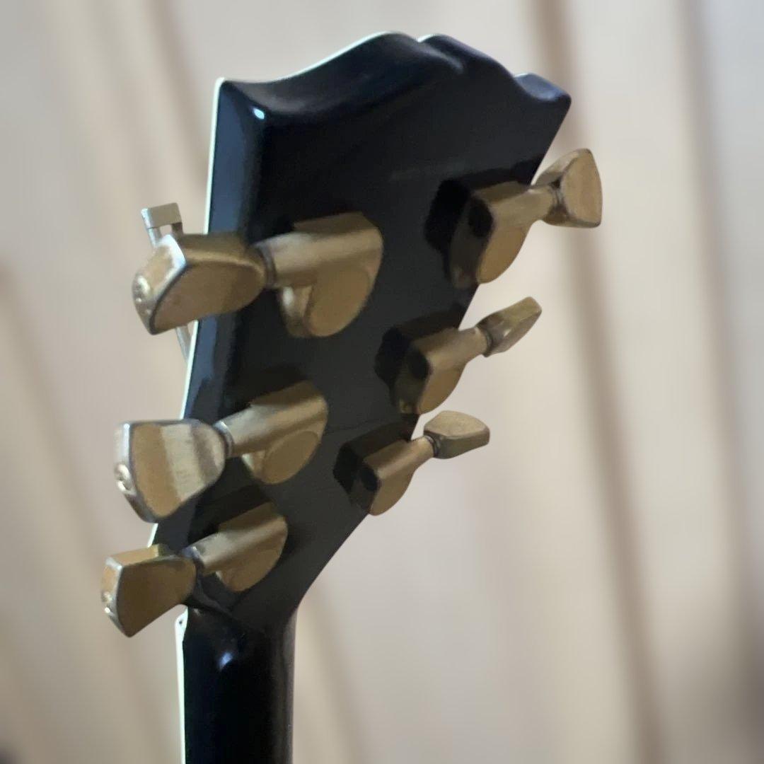 日本製のEpiphone レスポールカスタムモデル LPC-80 EB