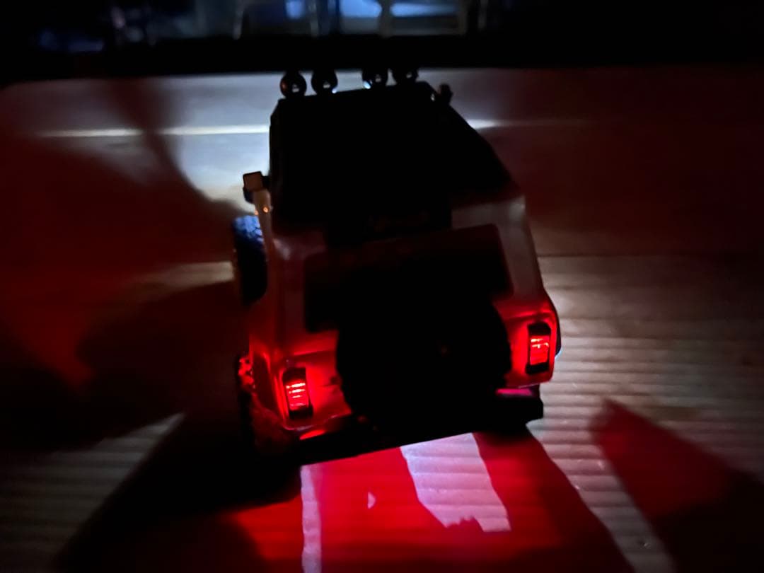 日本未発売RC 英国メーカー ジムニー 1/24 完全防水 クローラーラジコン