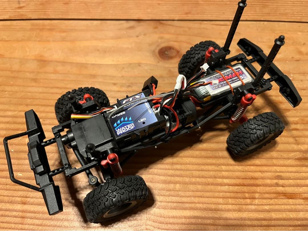 日本未発売RC 英国メーカー ジムニー 1/24 完全防水 クローラーラジコン