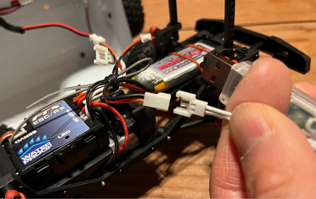 日本未発売RC 英国メーカー ジムニー 1/24 完全防水 クローラーラジコン