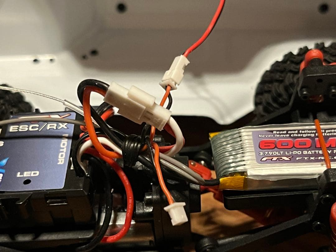 日本未発売RC 英国メーカー ジムニー 1/24 完全防水 クローラーラジコン