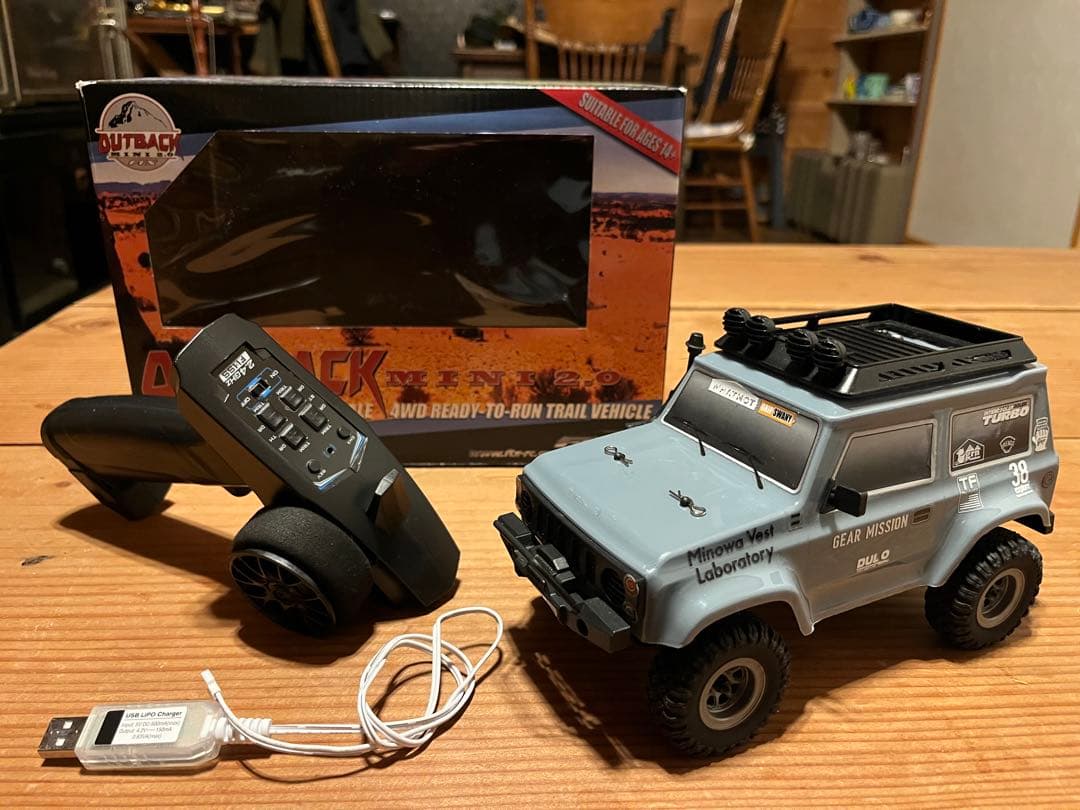 日本未発売RC 英国メーカー ジムニー 1/24 完全防水 クローラーラジコン