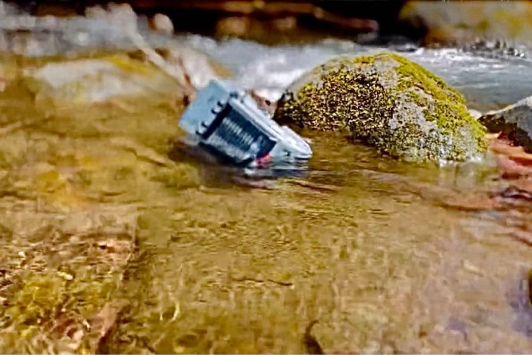 日本未発売RC 英国メーカー ジムニー 1/24 完全防水 クローラーラジコン