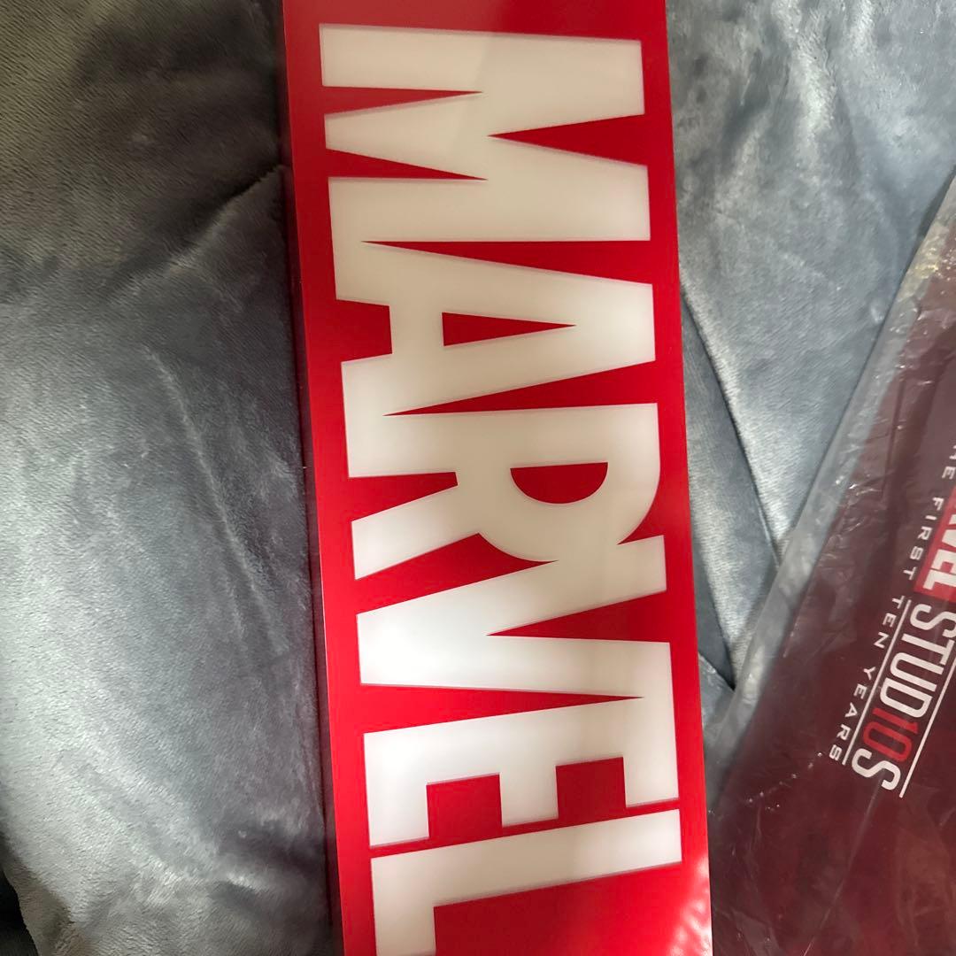 マーベル　ロゴライト　ホットトイズ　 大きいサイズ