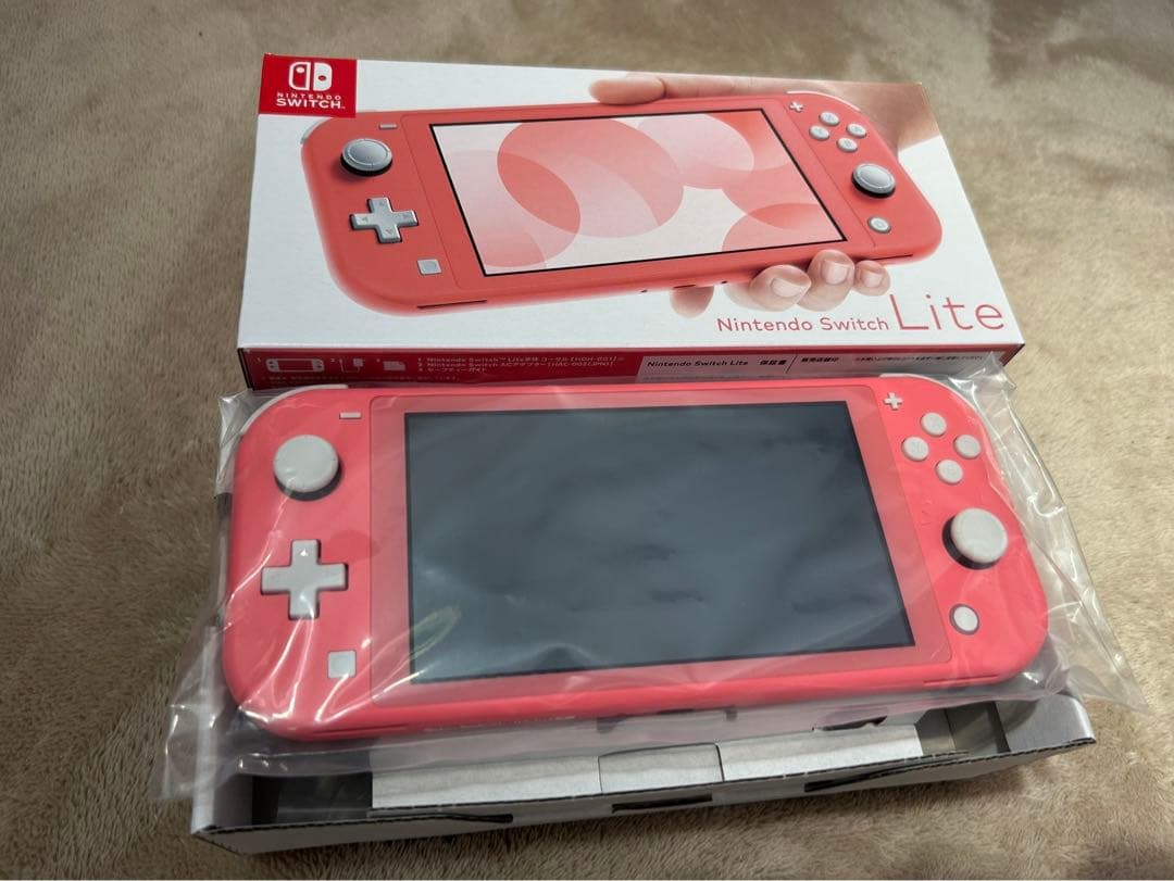 Nintendo Switch Lite コーラル　本体　ピンク　ケース付き