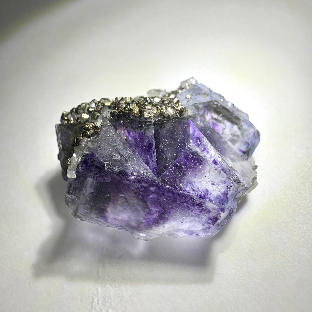 433 中国　ヤオガンシャン産　フローライト&パイライト