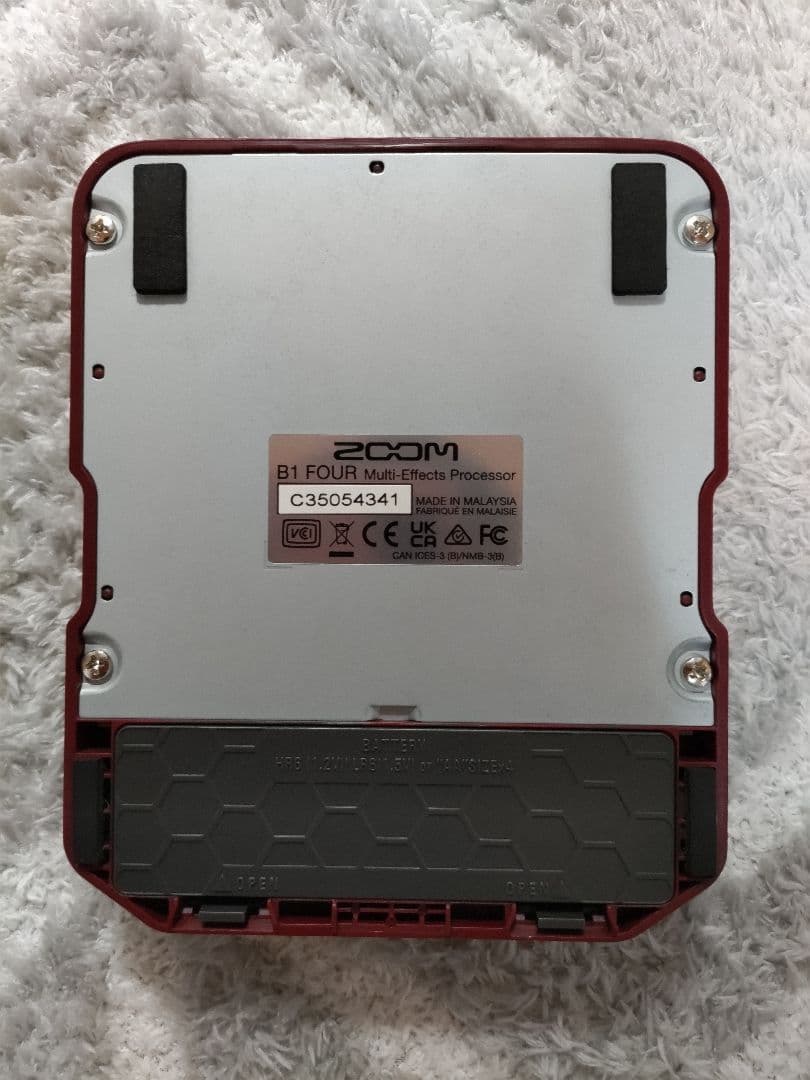 ZOOM B1 FOUR マルチエフェクター　専用アダプター付き