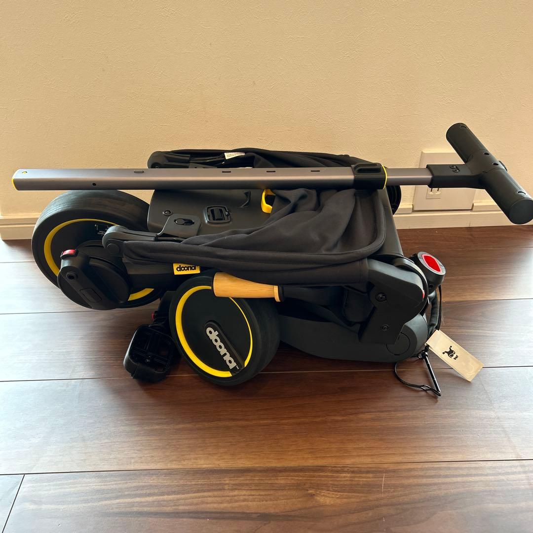 doonaドゥーナ　リキトライクプレミアム　折りたたみ三輪車　S5ニトロブラック