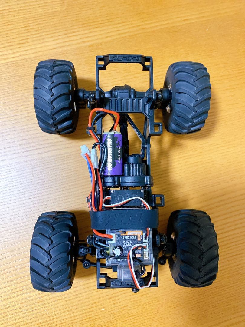 美品　FMS ラジコン　モンスタートラック 1/24 スマッシャー fcx24