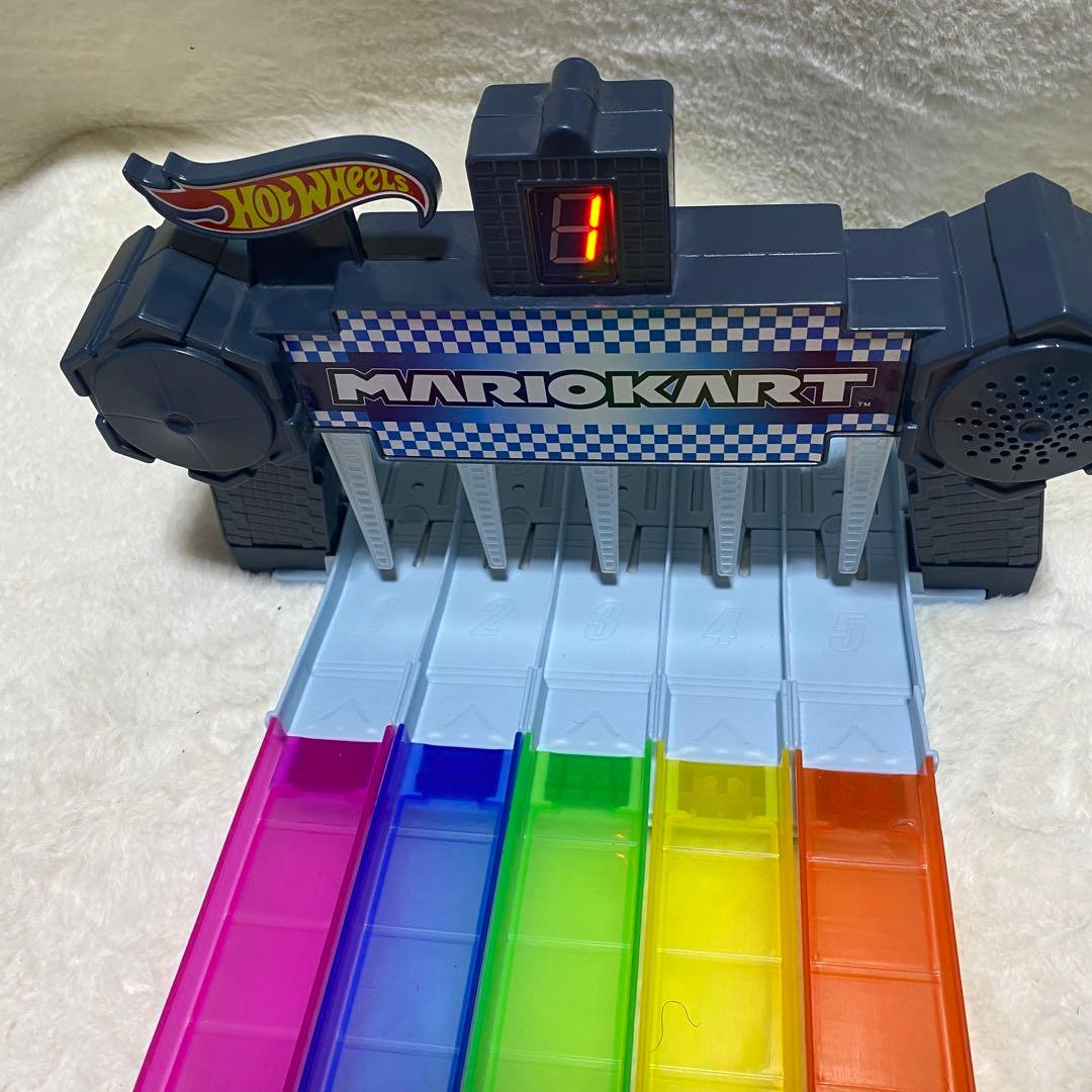 ホットウィール マリオカート レインボーロード