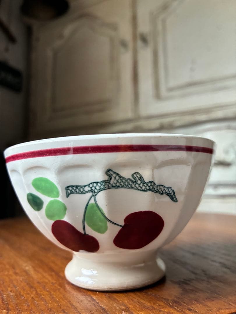 フランス　アンティーク　カフェオレ　ボウル　さくらんぼ　陶器　サクランボ