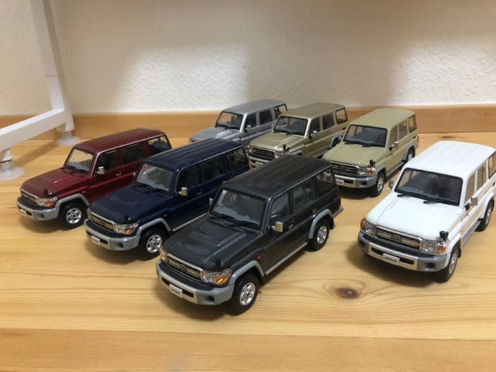 GRJ76K ミニカー　ランクル70