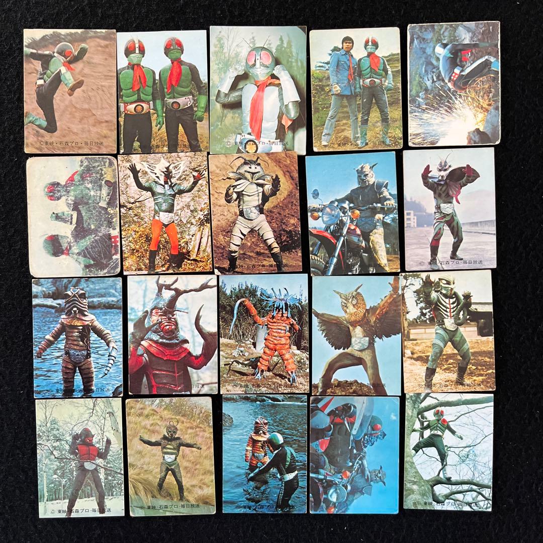 カルビー旧仮面ライダーカード100番台コンプとカードアルバム3冊のセット