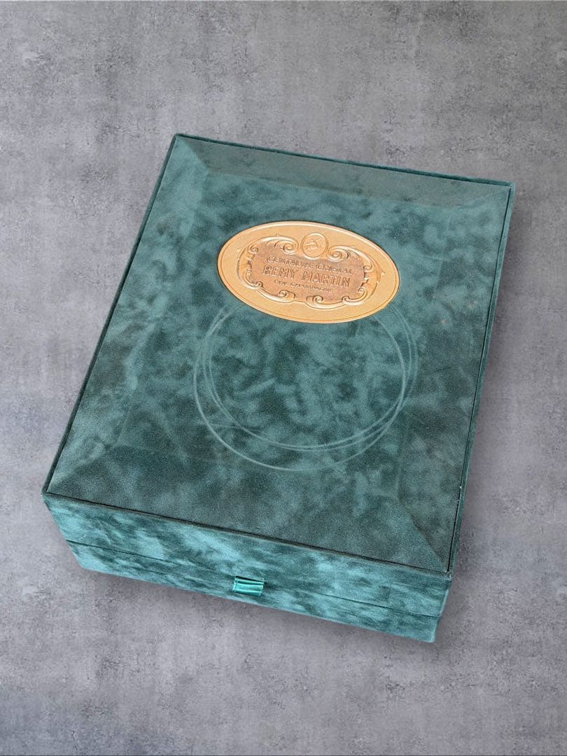 【未開栓】レミーマルタン セントークリスタル バカラボトル 700ml 箱付