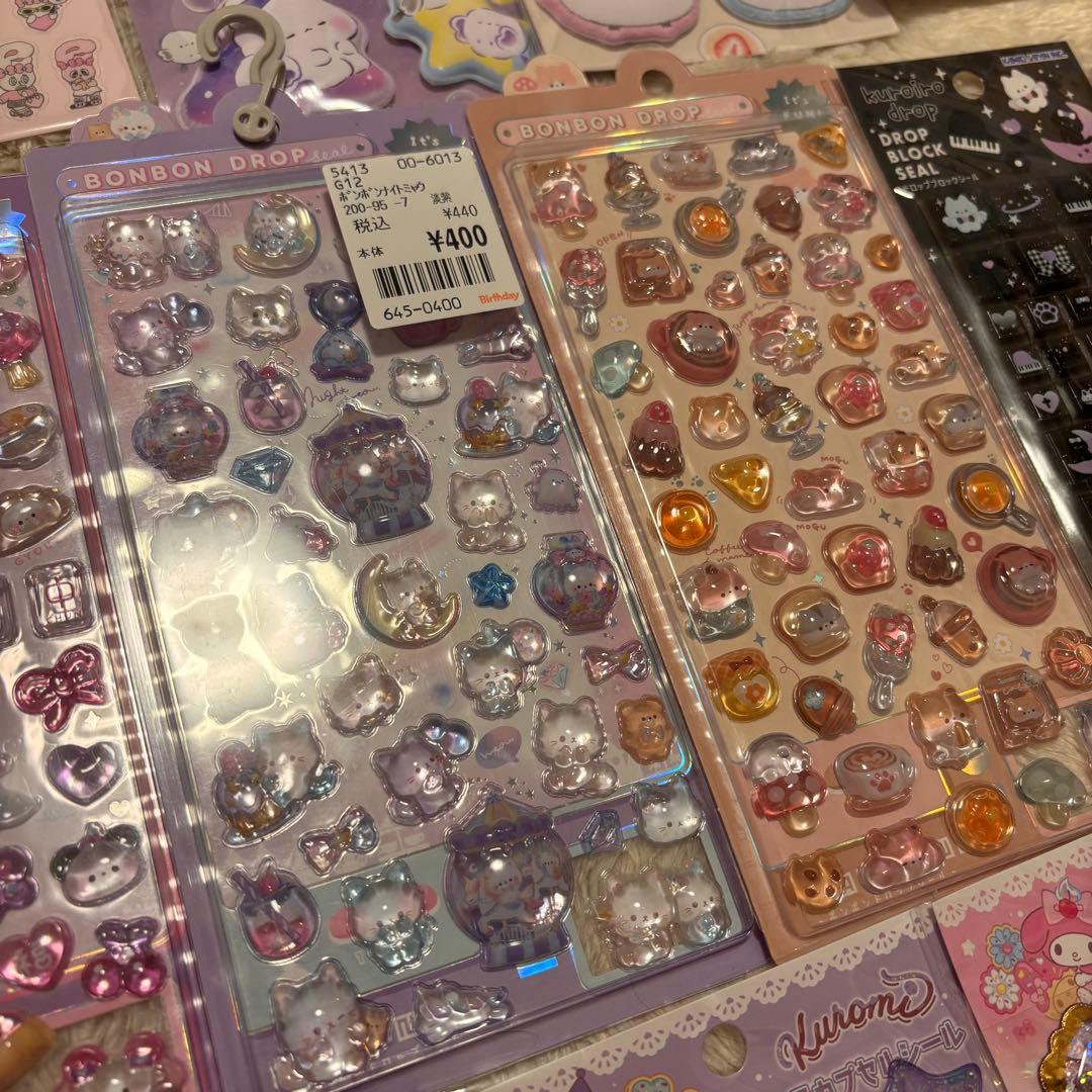 ボンボンドロップシール　肉球　タイル　マシュマロ　シール帳　シール交換　キティ