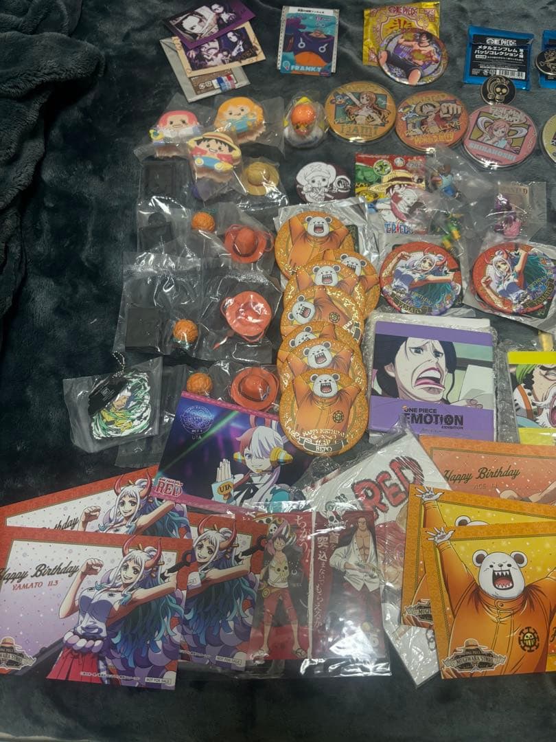 ONE PIECE 公式グッズまとめ売り