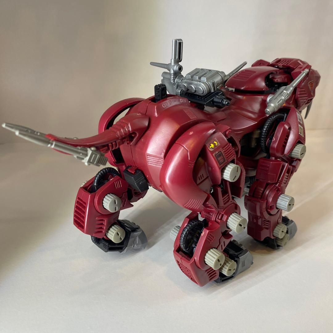 メカ生体ゾイド レッドホーン サーベルタイガー