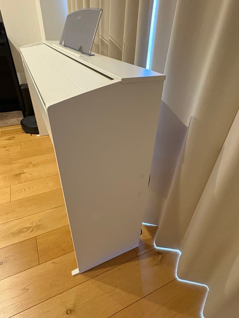 電子ピアノ　CASIO Privia PX770 ホワイト