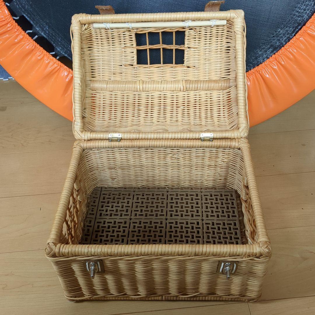 ラタン製ペットキャリーケース
